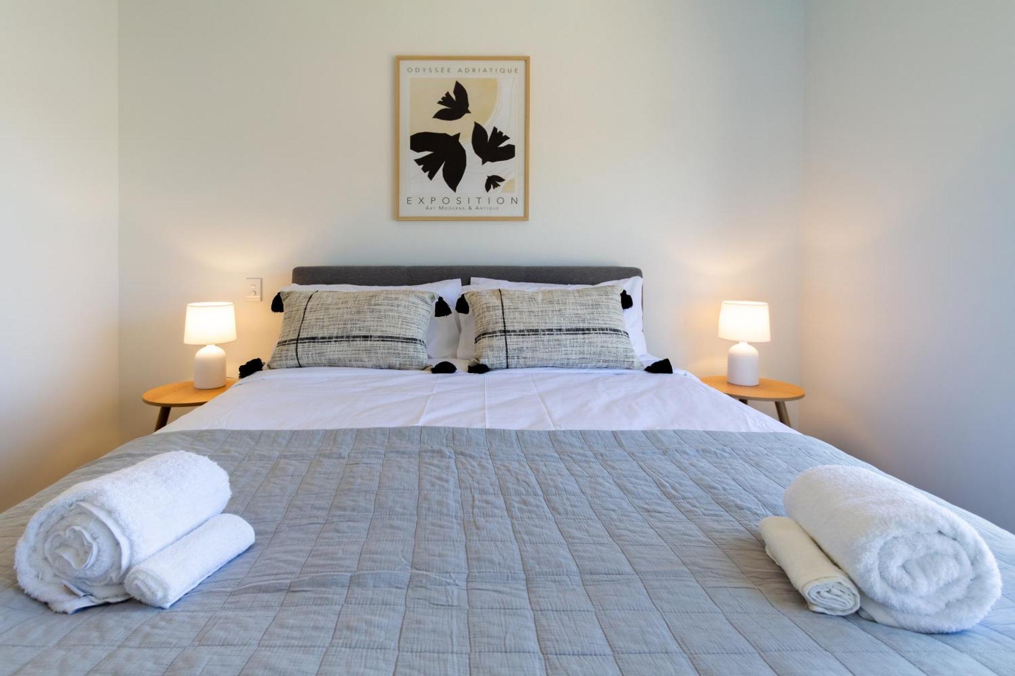 Chic 2-Bed Gem: Trust Arena Proximity - West Akl Apartment โอ๊คแลนด์ ภายนอก รูปภาพ
