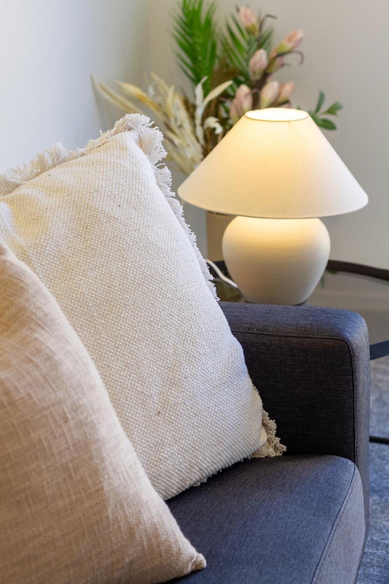 Chic 2-Bed Gem: Trust Arena Proximity - West Akl Apartment โอ๊คแลนด์ ภายนอก รูปภาพ